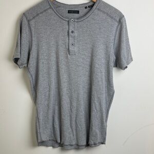Wings + Horns Short Sleeve Gray Henley Size L